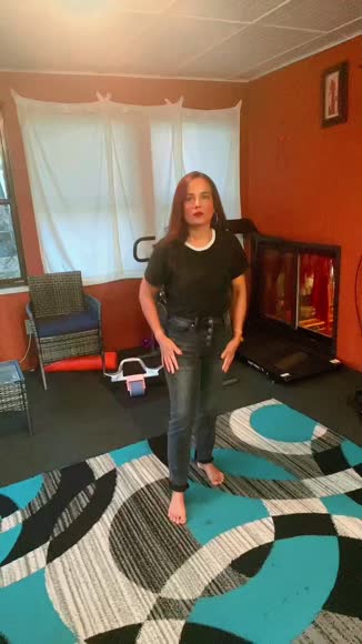 Video review of Bayeas HIGH RISE SKINNY JEANS WITH BUTTON FLY  by 675b560b8aa76e1573b7c30a