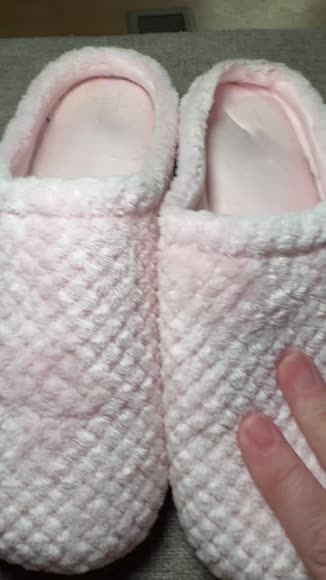 Video review of Roxoni Roxoni Women's Closed Toe Memory Foam Cotton House Slipper  by 678576a1ad8c3a894ce67716