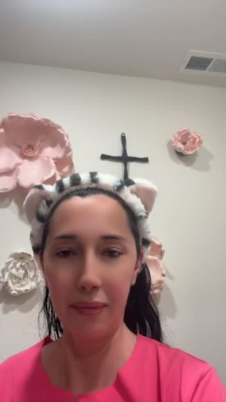 Video review of My SpaLife  Meow Plush Headband  by 6789e9bf37ad8727d1c5bf23