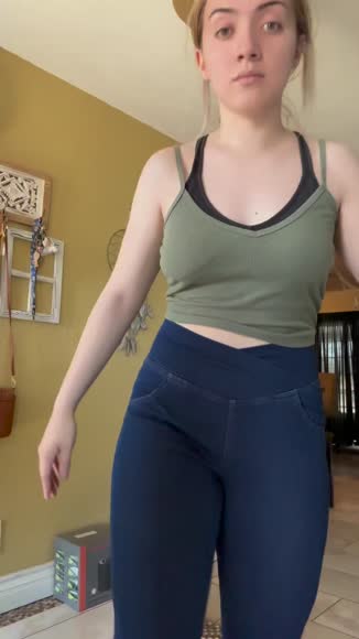 Video review of PALERMO Solid Crossed Waist High Elastic Fit Flare Knit Jeans  by 650de09e778ccf155d228f0c