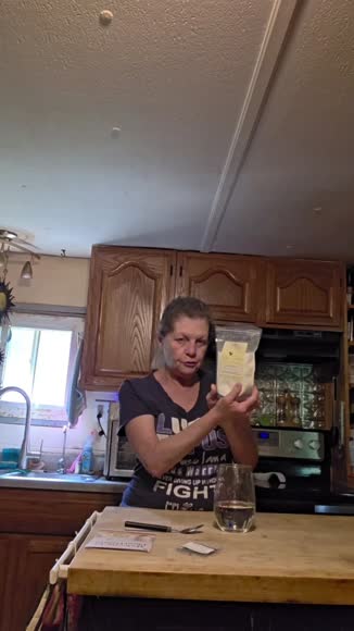 Video review of Plum Deluxe Deluxe Lemonade Mix  by 67900de99a84b893a1ef5770
