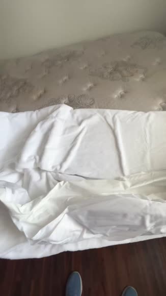Video review of Mars Wellness Cotton Mattress Encasement - Queen  by 679a886b8e49e30fa282dd33