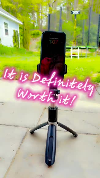 Video review of HyperGear SnapShot Wireless Selfie Stick + Tripod  by 67686804b710878d6f863c3f