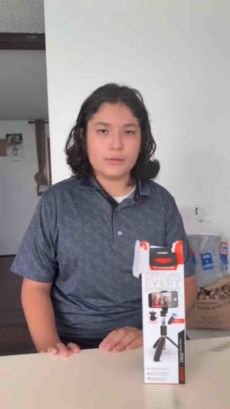 Video review of HyperGear SnapShot Wireless Selfie Stick + Tripod  by suertefresa