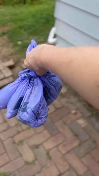 Video review of Finn 92% Biobased Poop Bags  by 67832c5c06e97b119e413f62