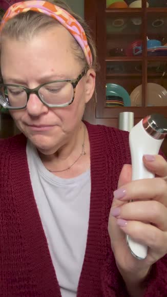 Video review of Besteria Cold And Hot Ion Beauty Eyes Hammer  by 67980678623fd27fc21c4221