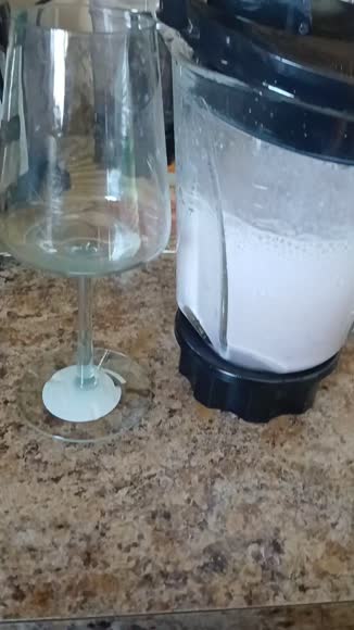Video review of Hamilton Beach Power Elite Glass Jar Blender And Food Chopper Combo  by 67be576ce6941a2e0198a632