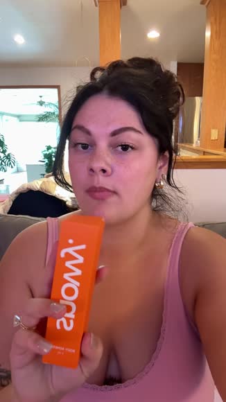 Video review of Snowy Body Adhesive | Sensitive Skin Tested - Sweat Resistant  by morganbreisch