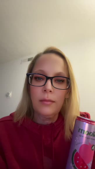 Video review of Bloom Nutrition Sparkling Energy  by 678bb3d6d51505e6ebb39ab3