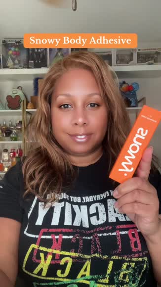 Video review of Snowy Body Adhesive | Sensitive Skin Tested - Sweat Resistant  by 678663d1a5ecb19d464fc048